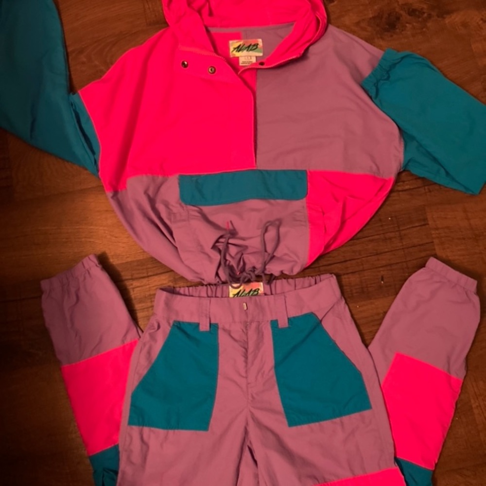 Multi colored cute wind suite size 0 extra small ALAB